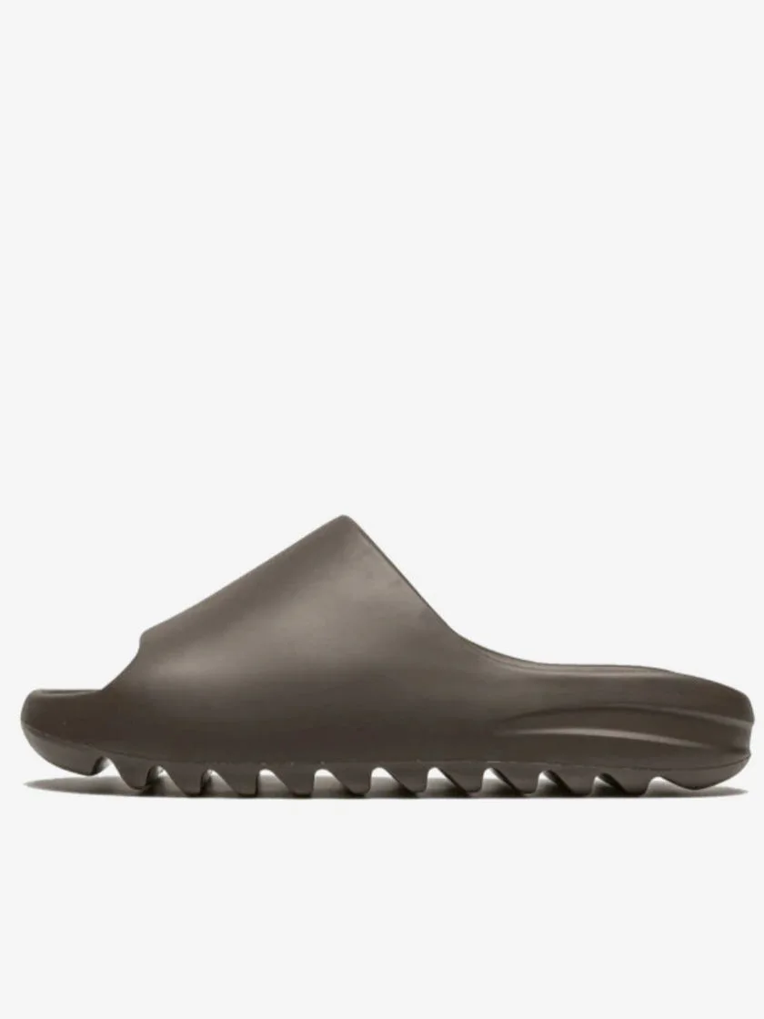 Adidas Yeezy Badeschlappen  Braun