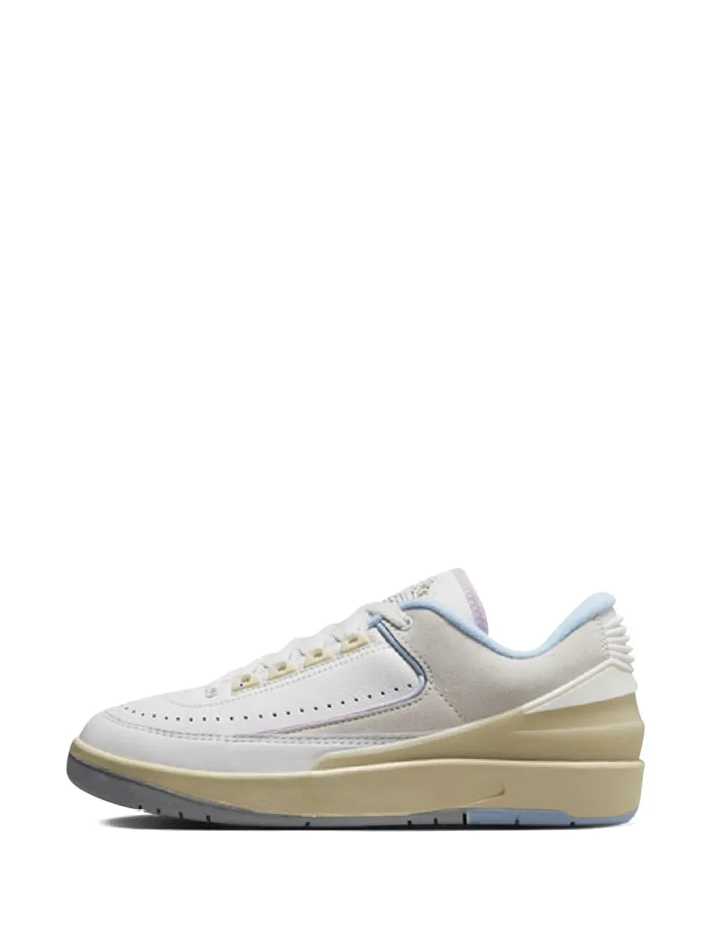Nike's Air Jordan 2 Low Bianco/Beige