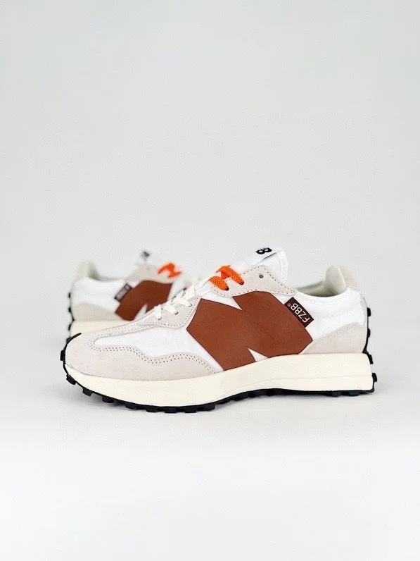 New Balance 327