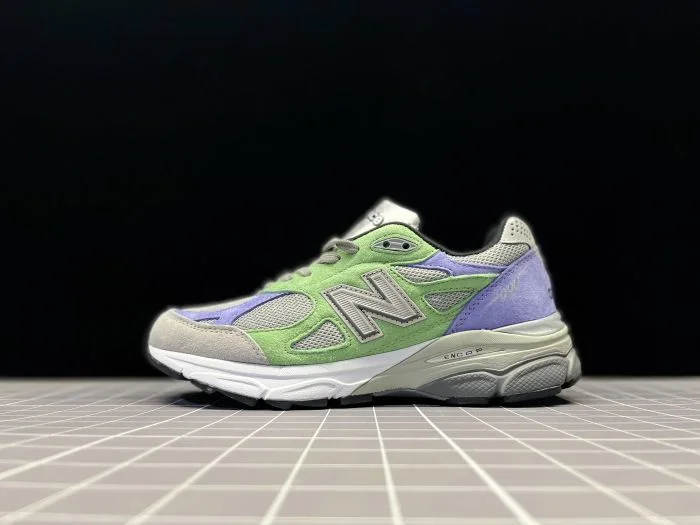 New Balance 990