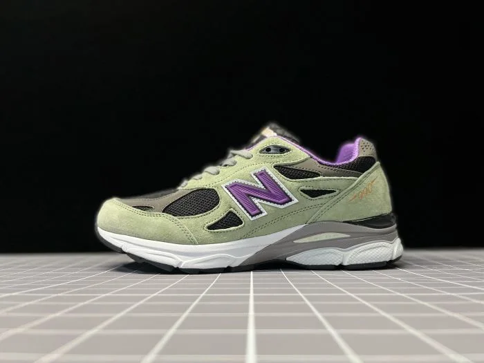 New Balance 990