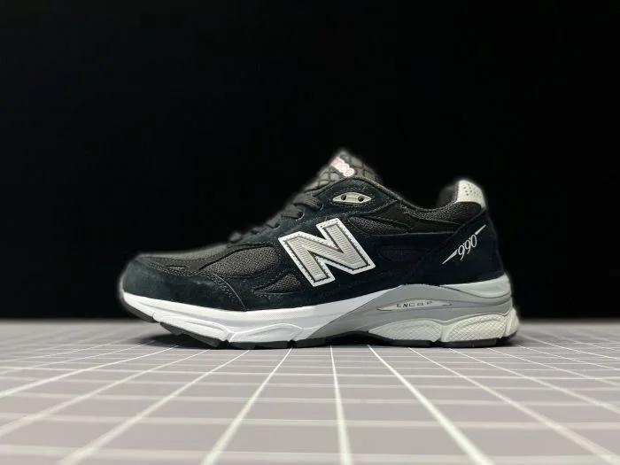 New Balance 990