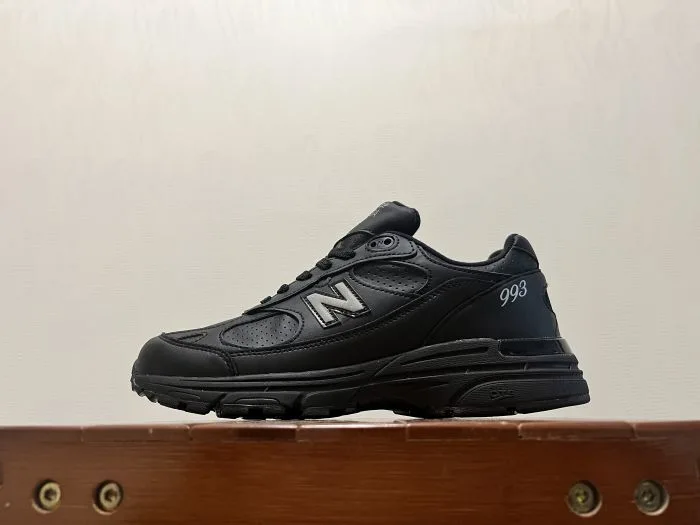 New Balance 993