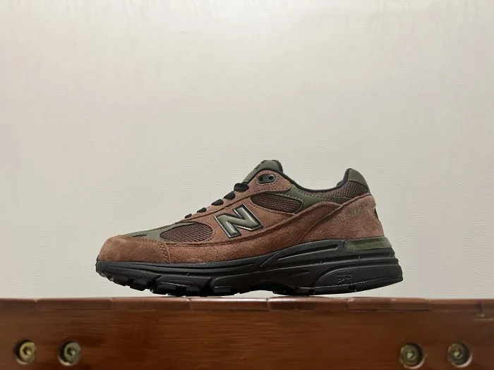 New Balance 993