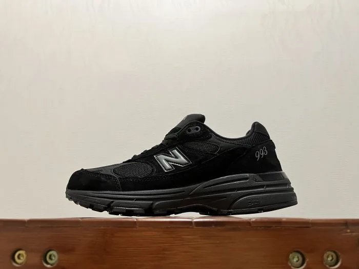 New Balance 993