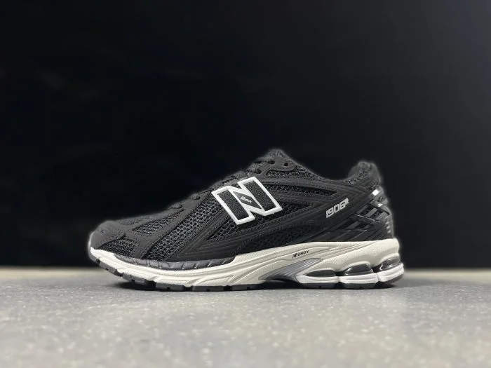 New Balance 1906R