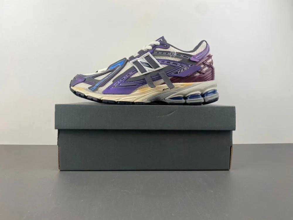 New Balance 1906