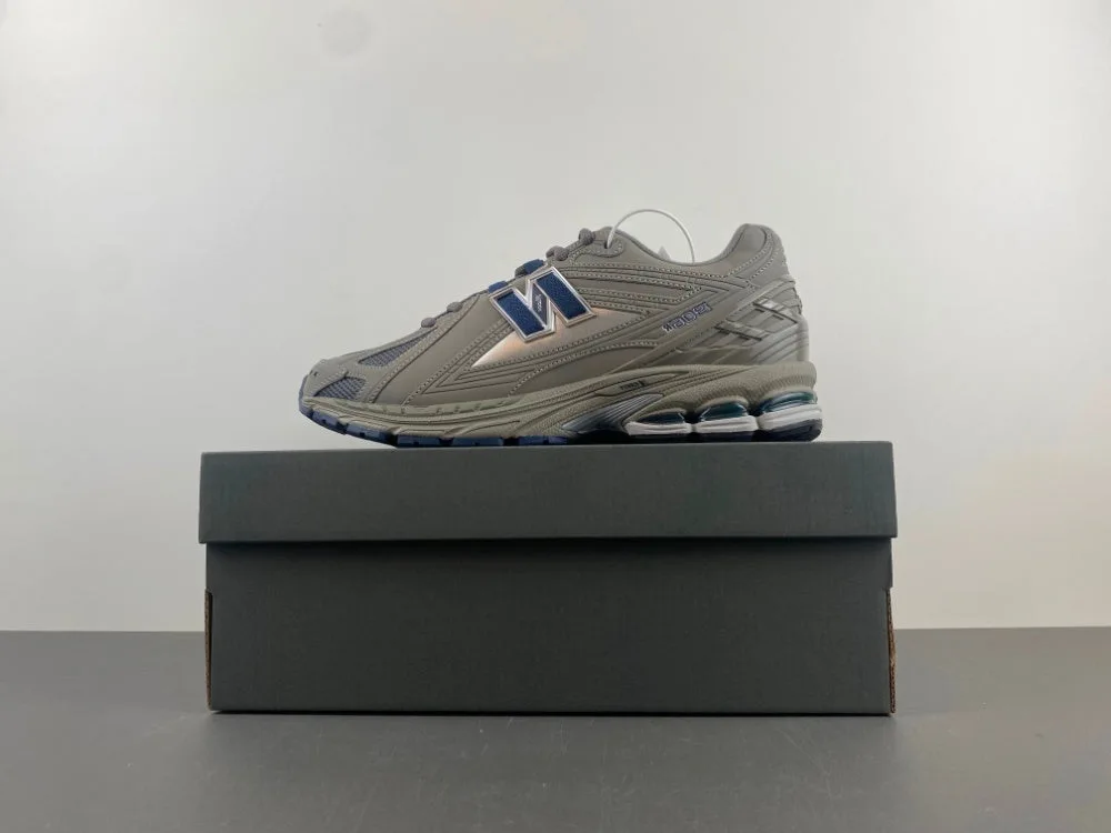 New Balance 1906A