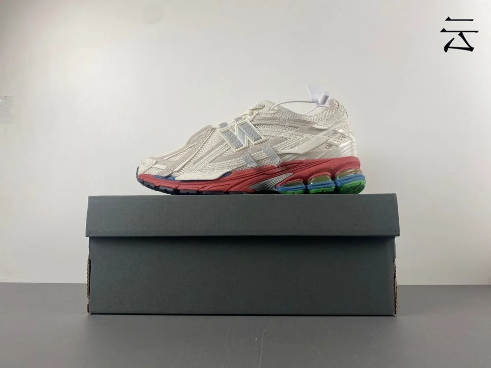 New Balance 1906R