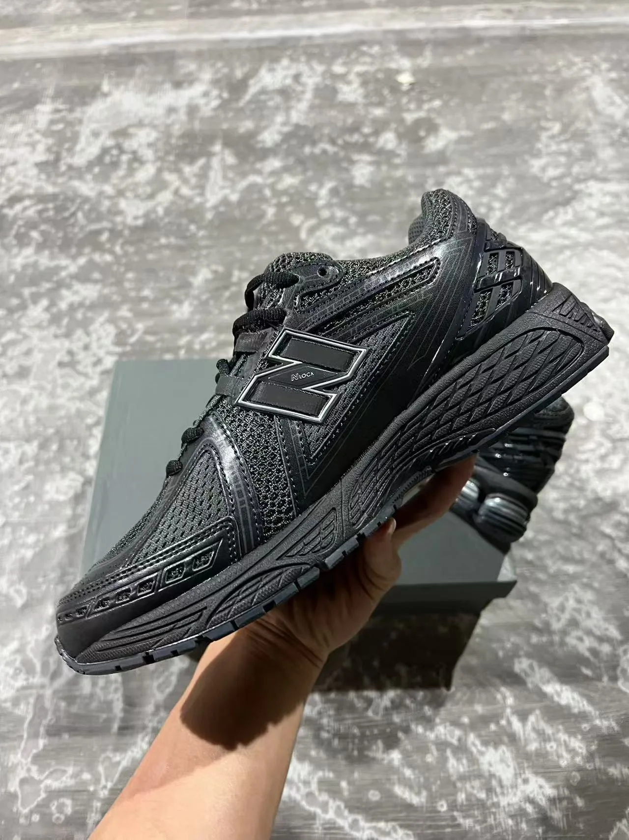 New Balance 1906R