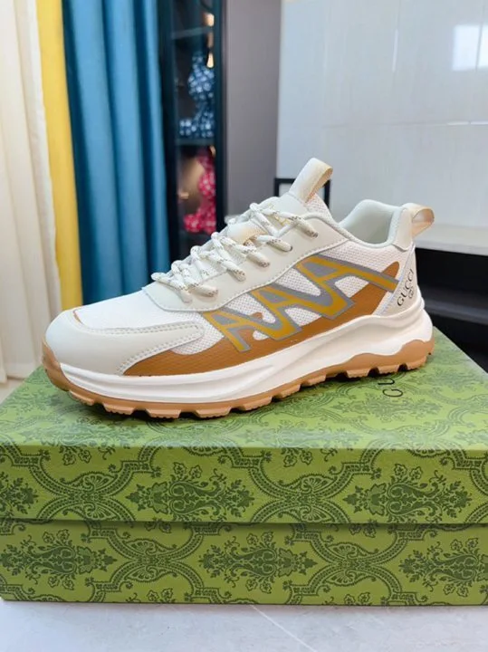 Gucci White & Braun Sneakers