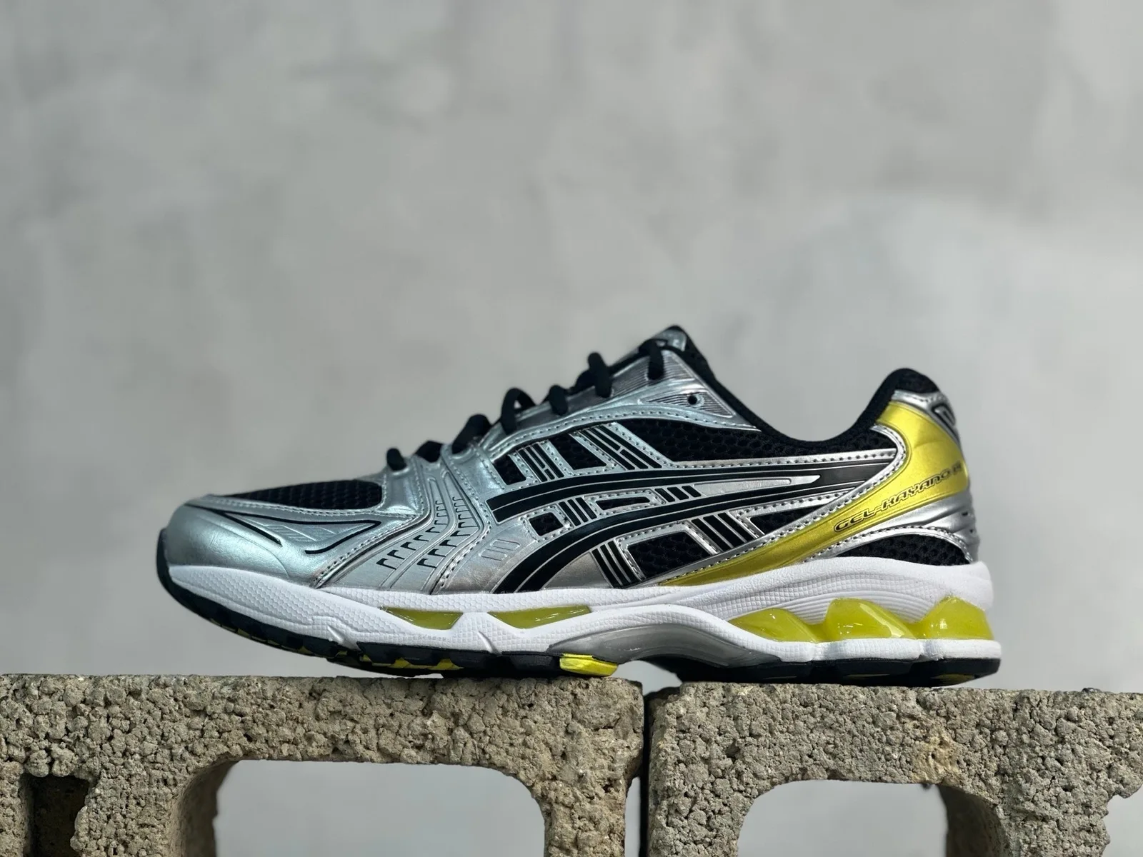 ASICS GEL-Kayano 14